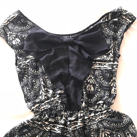 Black and blue shorts romper - Picture 3 of 5